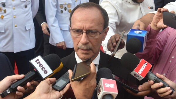 Lalo Gate: Ministro de Defensa anuncia investigación por chats que salpican a militares