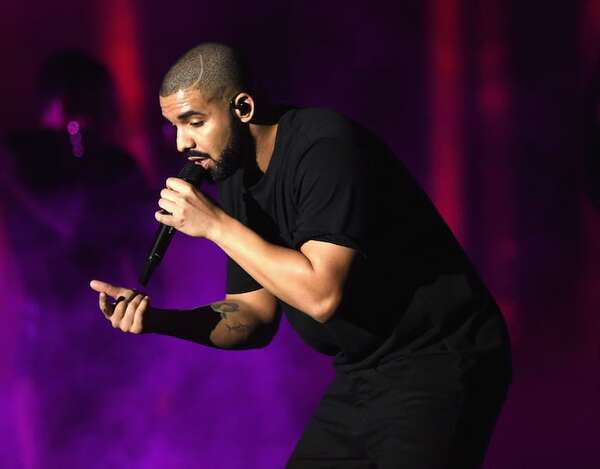 Drake lidera las listas de éxitos con $ome $exy $ongs 4 U - Música - ABC Color