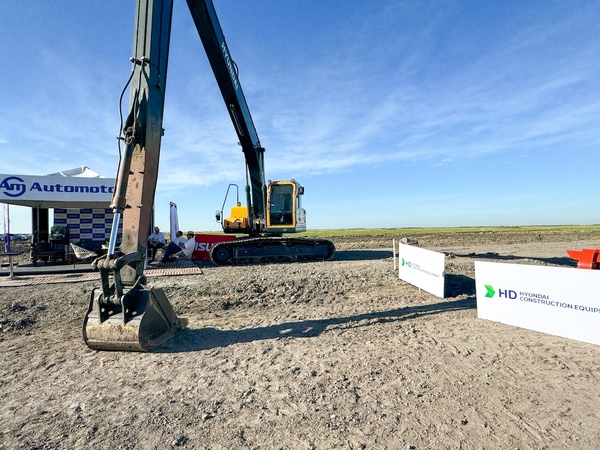 Automotor presente en el Día de Campo Cosecha de Arroz 2025