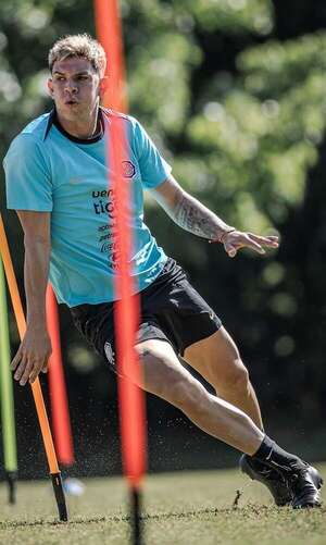 Barreto y Franco, bajas por lesión en Olimpia - Fútbol - ABC Color