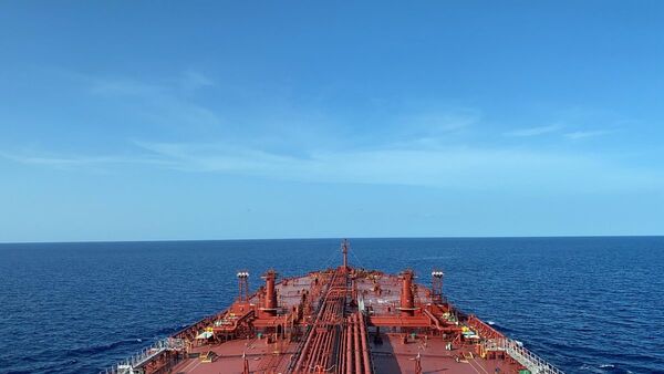 EEUU retoma su estrategia de presi贸n contra Ir谩n con sanciones a buques petroleros