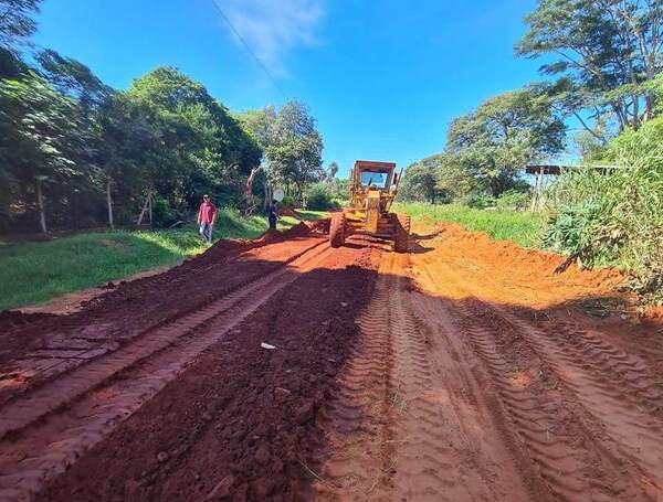 Rehabilitan numerosos caminos vecinales en Cordillera - 1000 Noticias