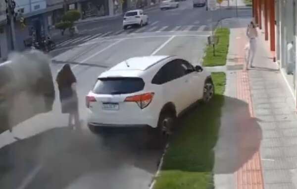 Video: mujer se salva de “milagro” de un accidente en Brasil - Mundo - ABC Color