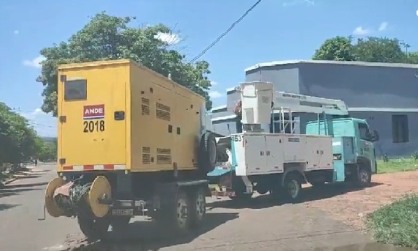 Llevan generador a escuela con déficit eléctrico solo para acto de Peña - OviedoPress