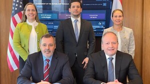 Tesoro emite bonos por USD 1.200 millones en dólares y guaraníes