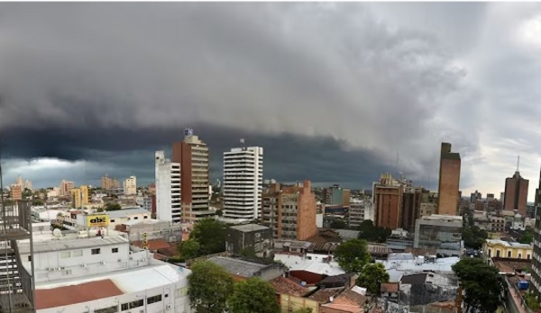 Jornada húmeda y calurosa con probables tormentas eléctricas