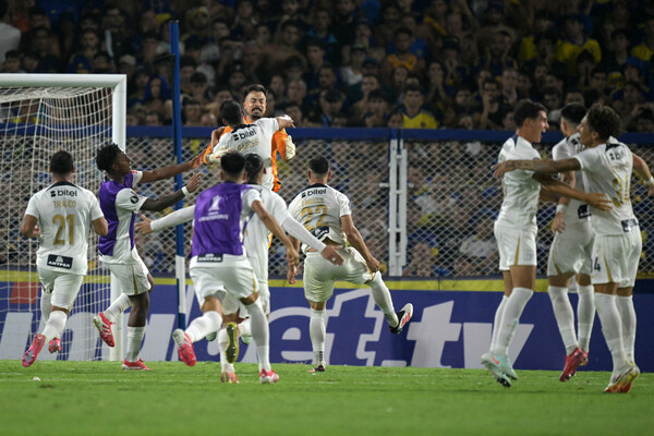 Alianza Lima hace historia y deja fuera de la Libertadores a Boca Juniors - Unicanal