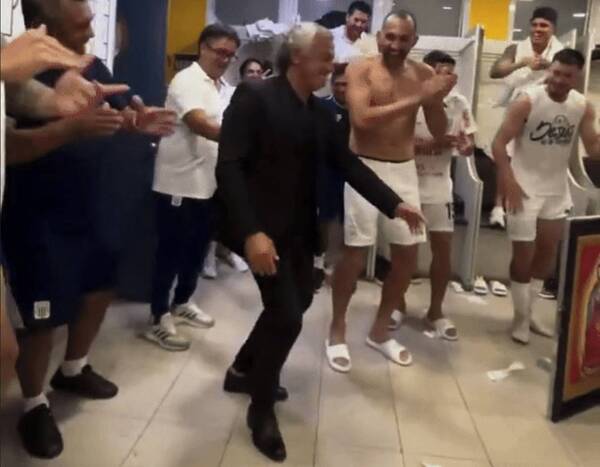 [VIDEO] El “bailecito” de Gorosito en plena Bombonera, después de eliminar a Boca, ya es viral