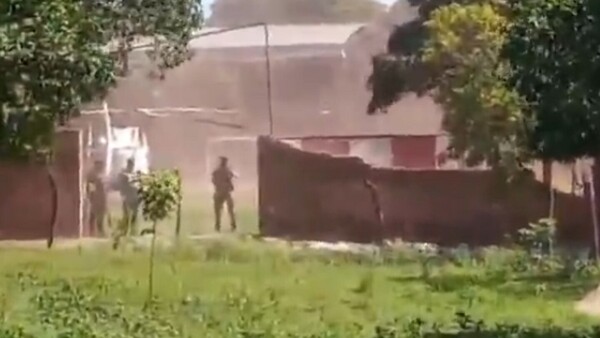 Video: Helicóptero presidencial provoca caída de una muralla en Yaguarón