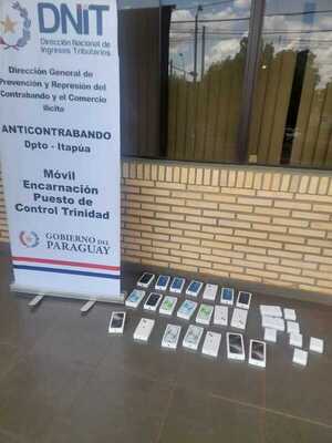 Incautan importante cantidad de celulares aparentemente ingresados de contrabando