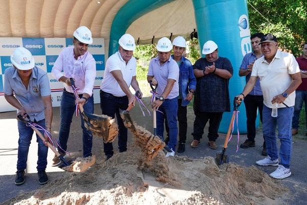Nanawa: ESSAP dio palada inicial a las obras de mejoramiento en abastecimiento de agua potable para la zona