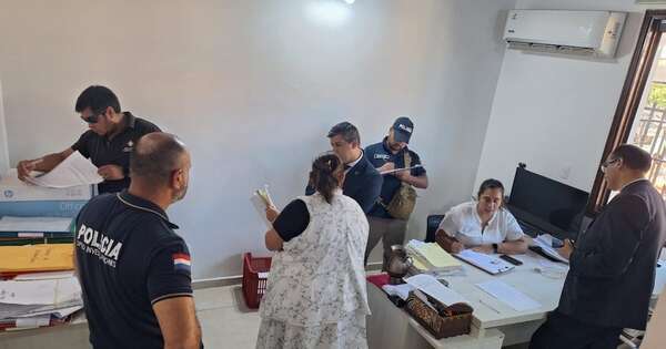 Diario HOY | Mafia de los pagarés: allanan estudio jurídico y vivienda de abogada implicada
