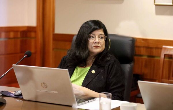 Ministra Llanes presentó avances en la regularización de observaciones de la Contraloría General de la República