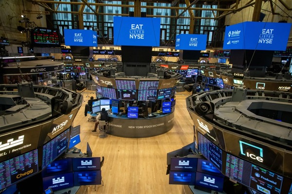 Wall Street: Mercados caen tras incertidumbre sobre aranceles y resultados de Nvidia - MarketData