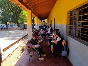 Fallas en el sistema eléctrico afecta el desarrollo de las clases en una escuela Santa Rosa, Misiones - Nacionales - ABC Color