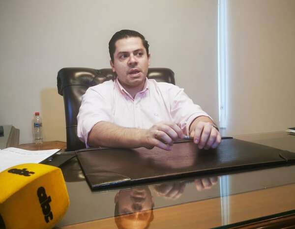 Abogado asegura que Osmar Legal eligió solo chats que afectarían a Orlando Arévalo - Nacionales - ABC Color