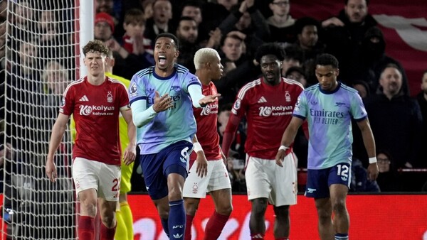 Resistencia del Forest, frustración del Arsenal