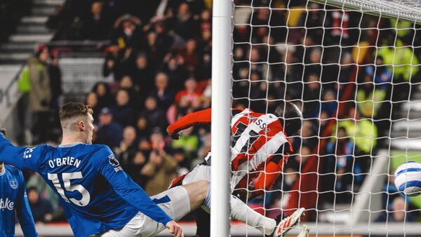 El Everton prosigue su ascenso
