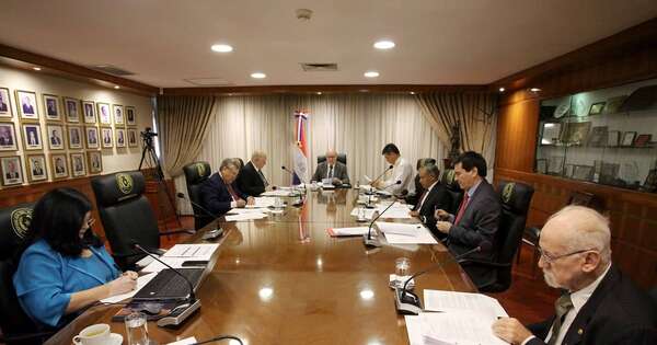 La Nación / Ministros de Corte preparan acordada para evitar presentaciones judiciales simultáneas de abogados