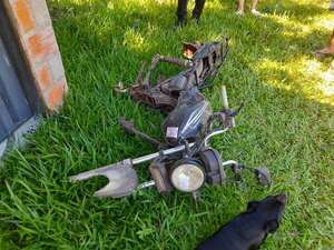 Recuperan partes de una motocicleta robada en Areguá y detienen a dos personas - Policiales - ABC Color