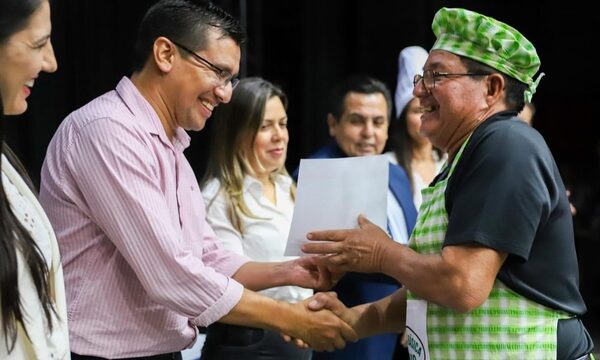 Landy ratifica compromiso con la educación y el desarrollo profesional en Alto Paraná – Diario TNPRESS