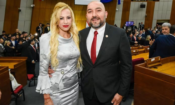 Orlando Arévalo sigue en terapia, su esposa mejora: la insólita causa de su internación - OviedoPress