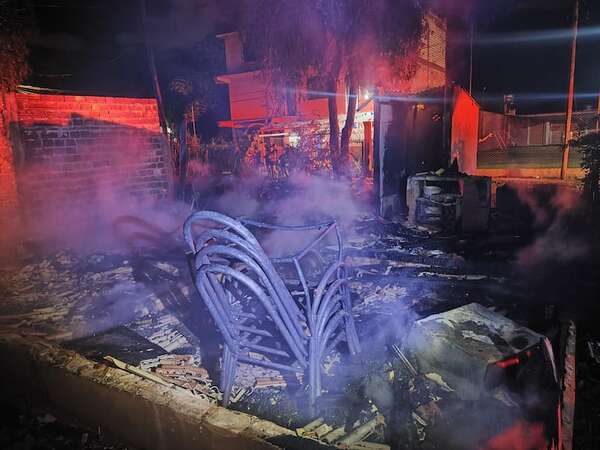 Niño agarró un encendedor y provocó incendio de vivienda - ABC en el Este - ABC Color