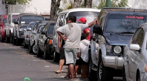 Nenecho advierte que no recibirá a "cuidacoches" porque no los reconoce como "trabajadores" - 1000 Noticias