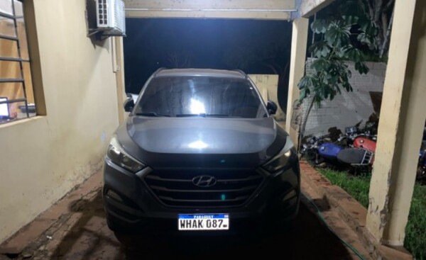 Víctima de robo encontró abandonada su camioneta