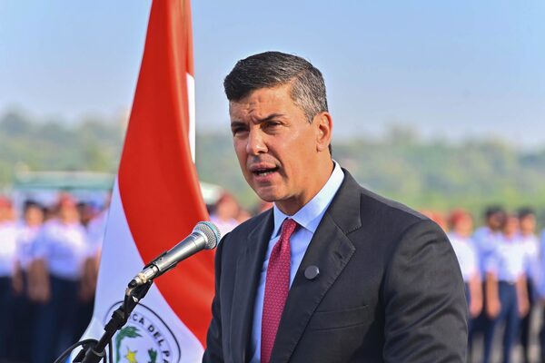 Gobierno asegura que Paraguay recupera soberanía aérea con compra de “radares de última generación”