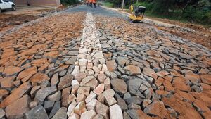 Loma Plata avanza con la pavimentación tipo empedrado en las calles Luis Alberto Paraná y Agua Dulce
