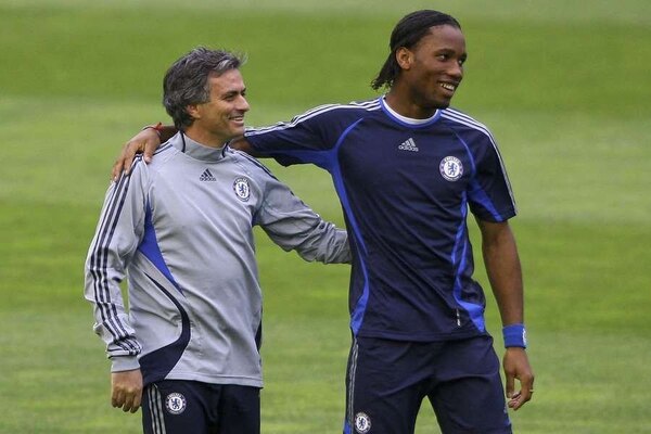 Versus / Didier Drogba y Michael Essien defienden a Mourinho, acusado de racismo