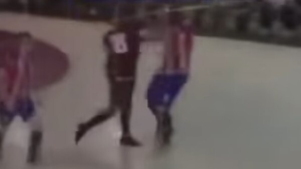 Brutal golpe a la cara en fútbol de salón