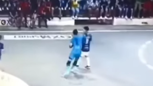 Video: Partido de futsal termina con jugador internado por una lesión en la cabeza