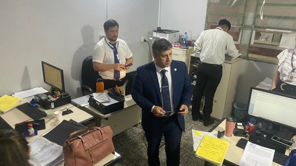 Fiscalía allana Poder Judicial en Villa Hayes por caso de “mafia de los pagarés”