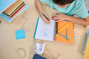 AUDIO: ¿Ya no llevarán los alumnos tareas para la casa?: esto dijo el ministro de Educación - Periodísticamente - ABC Color