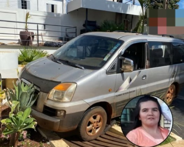 Mujer muere tras ser arrollada accidentalmente por furgón sin conductor - 1000 Noticias