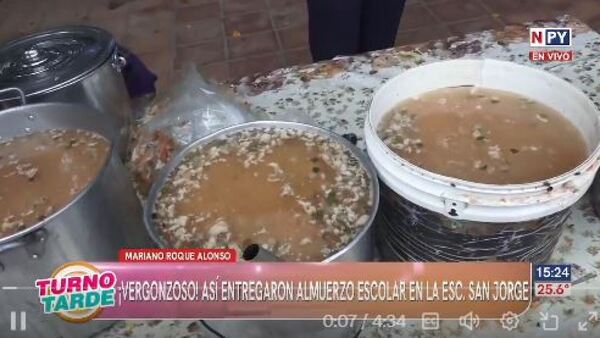 Alumnos recibieron “incomible” kure caldo en el almuerzo de Hambre Cero