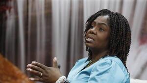 La vicepresidenta colombiana denuncia que su vida y la de su familia corren peligro