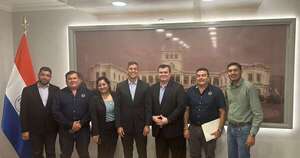 Diario HOY | Peña recibe a intendentes liberales de Concepción