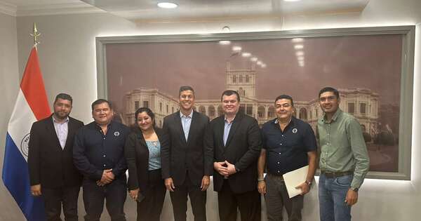 Diario HOY | Peña recibe a intendentes liberales de Concepción