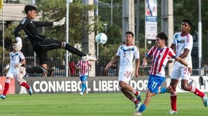 Albirroja sub 17 fue embriagada por la Vino tinto que la batió 3 a 0