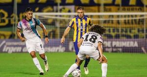 Atractivo cruce en La Huerta | Asociación Paraguaya de Fútbol
