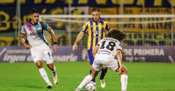 Atractivo cruce en La Huerta | Asociación Paraguaya de Fútbol