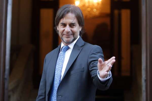 Lacalle Pou asegura sentirse orgulloso por “haber hecho las cosas bien” - Mundo - ABC Color