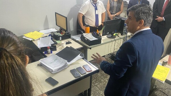 Fiscal allana Poder Judicial de Villa Hayes por caso mafia de pagarés