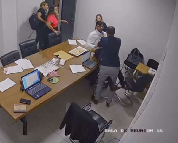 Tribunal favorece a Bogarín Alfonso y suspende asamblea de cooperativa de diplomáticos - Política - ABC Color