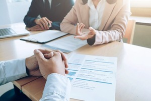 Reclutamiento laboral en Asunción y Central: Redes sociales, recomendaciones y contactos son los canales principales - MarketData