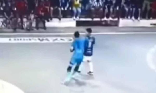 Partido de futsal termina con jugador internado por una lesión en la cabeza – Prensa 5