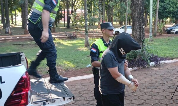 Joven asesinó a su padre de 40 puñaladas